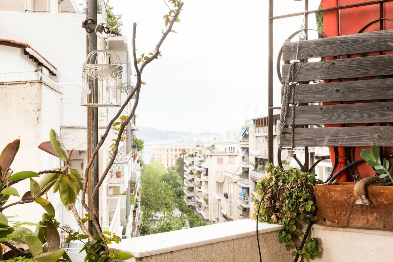 Stylish Flat With Veranda In The Heart Of Atény Exteriér fotografie
