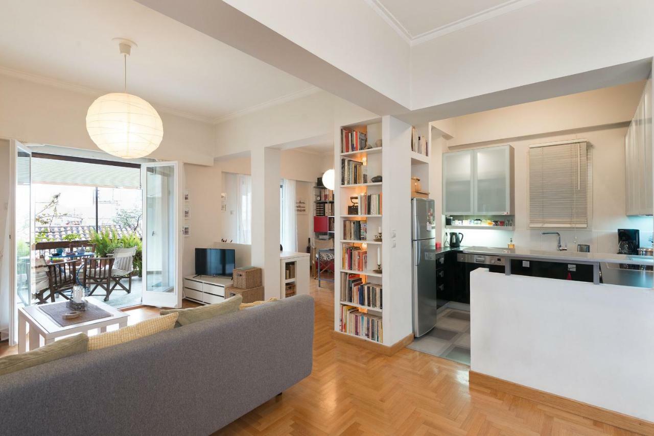 Stylish Flat With Veranda In The Heart Of Atény Exteriér fotografie